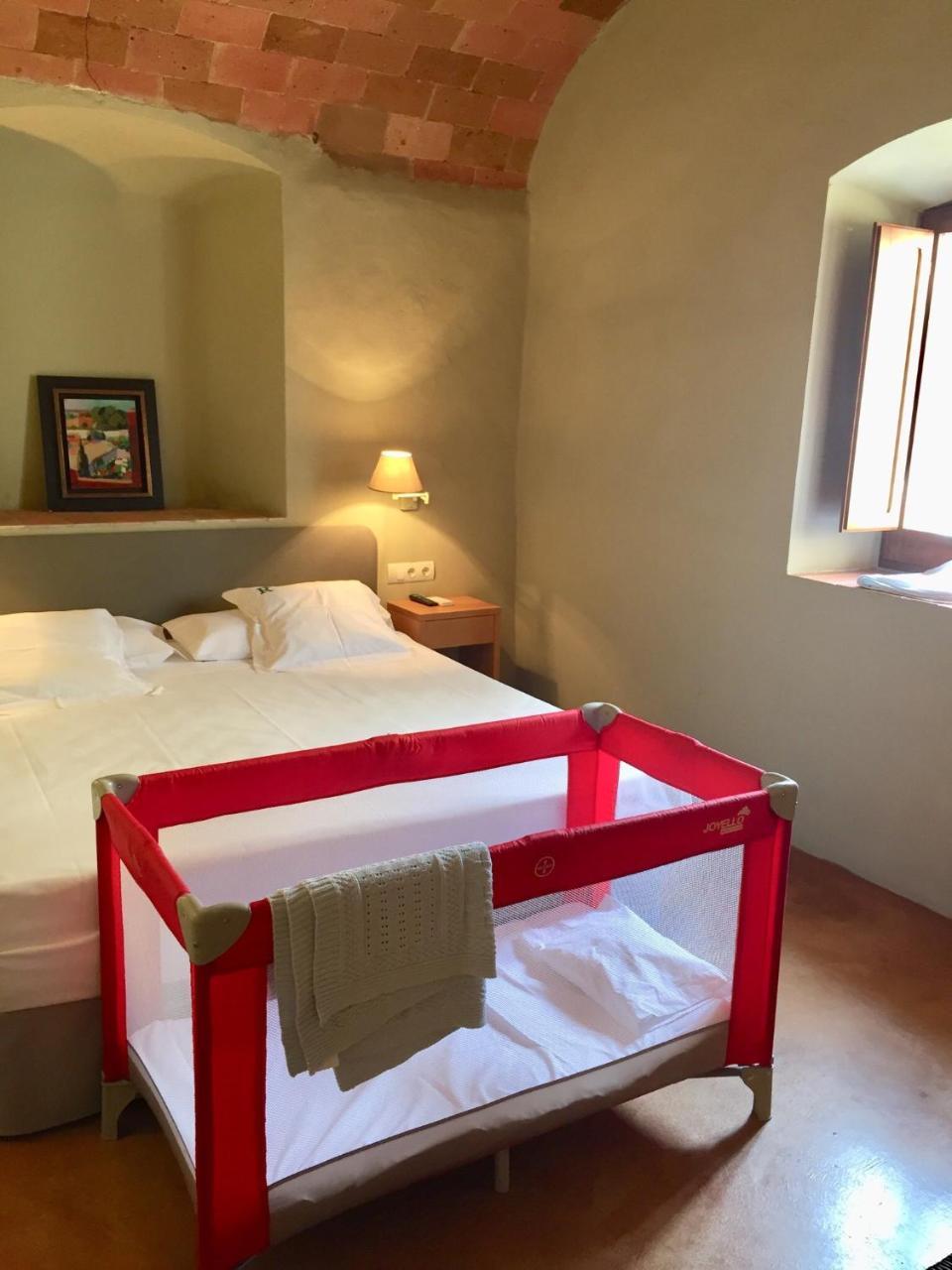Apartamentos En La Rectoria De Regencós Екстериор снимка